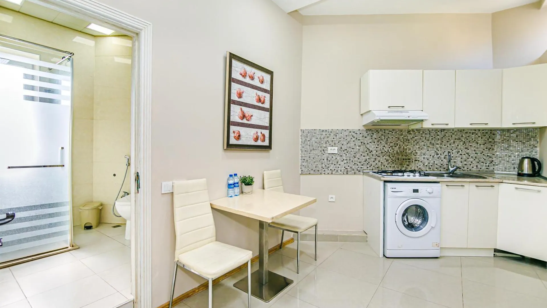 Little Gem In The Old City - One Bedroom Баку 0*,